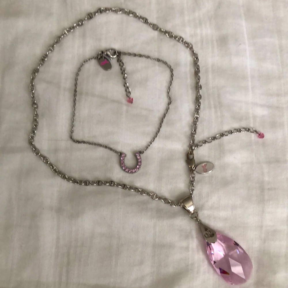 Caroline Néron necklace,charmed ankle bracelet